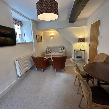 The Yard House Villa Sherborne  Exteriör bild