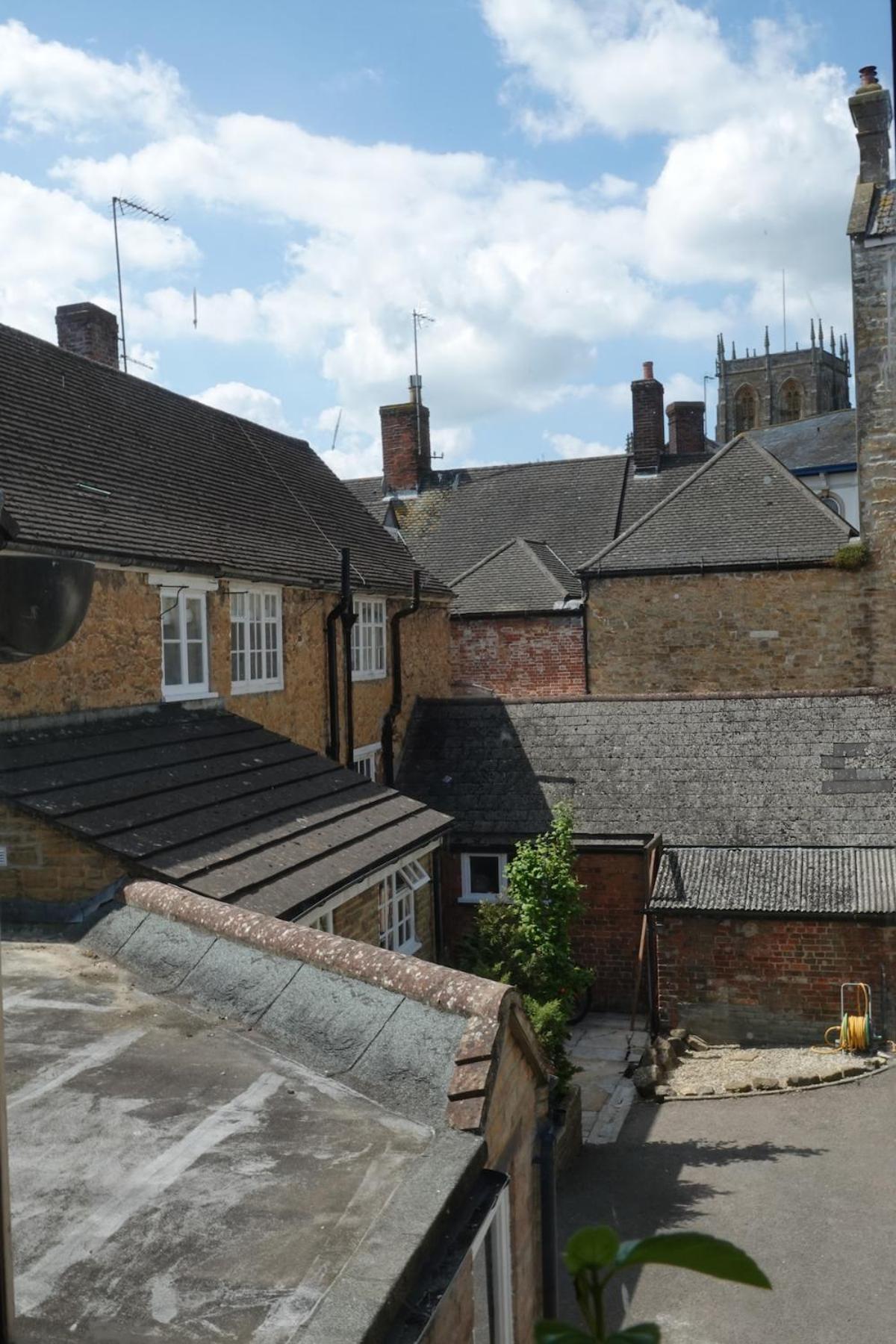 The Yard House Villa Sherborne  Exteriör bild